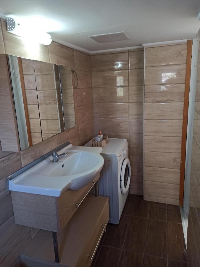 M&M Small House Rhodes City Bagian luar foto