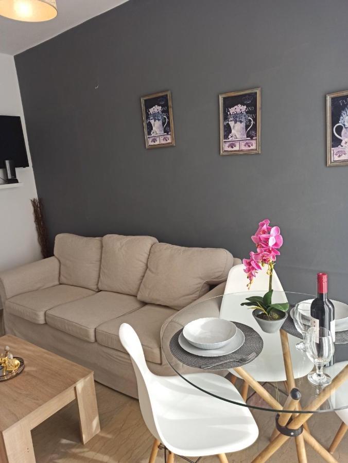 M&M Small House Rhodes City Bagian luar foto
